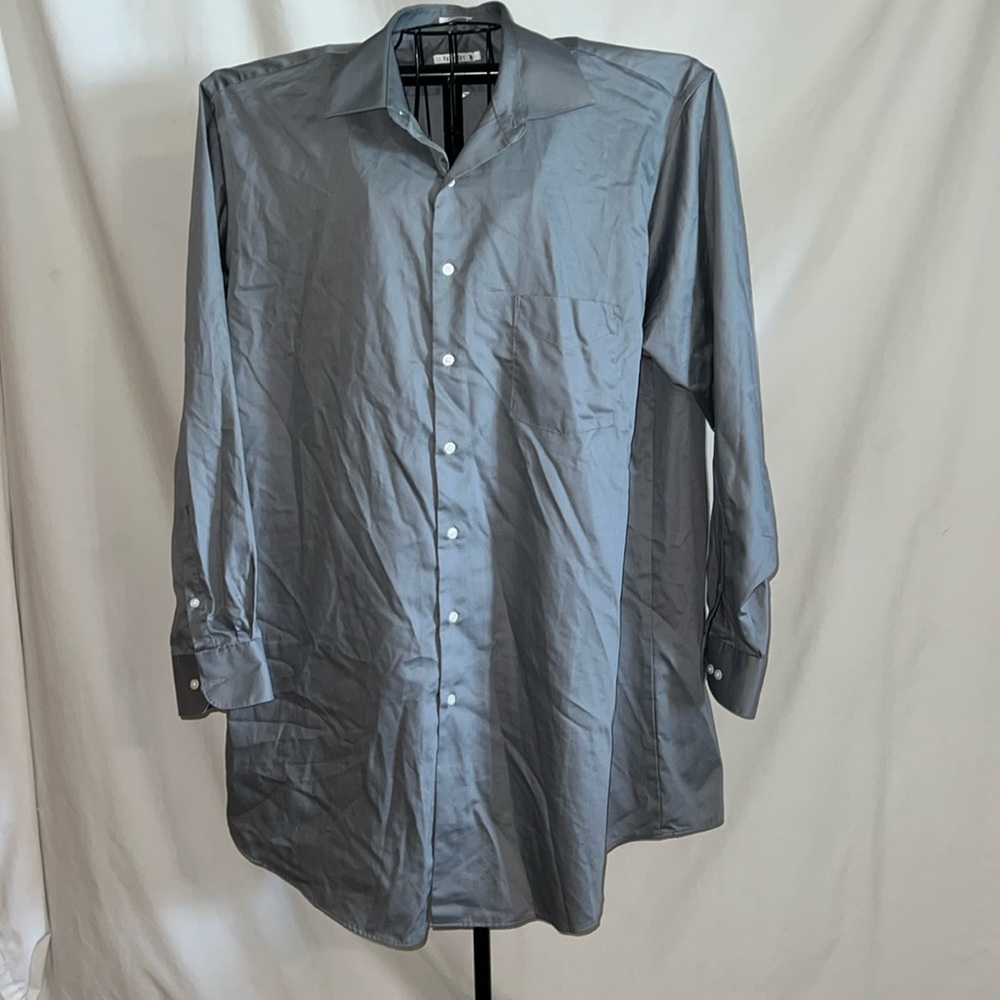 Van Heusen dress shirt size 18 tall (35/36 tall)